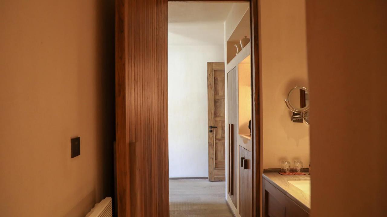 Sunyata Hotel. Deqin Meili Deqen Bagian luar foto