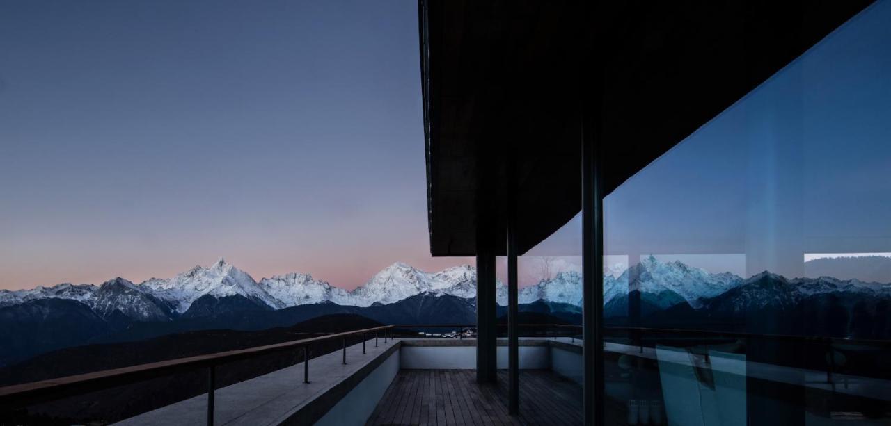 Sunyata Hotel. Deqin Meili Deqen Bagian luar foto